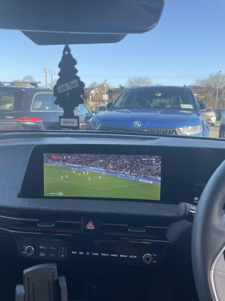 Immagine #1 da Alx Perry